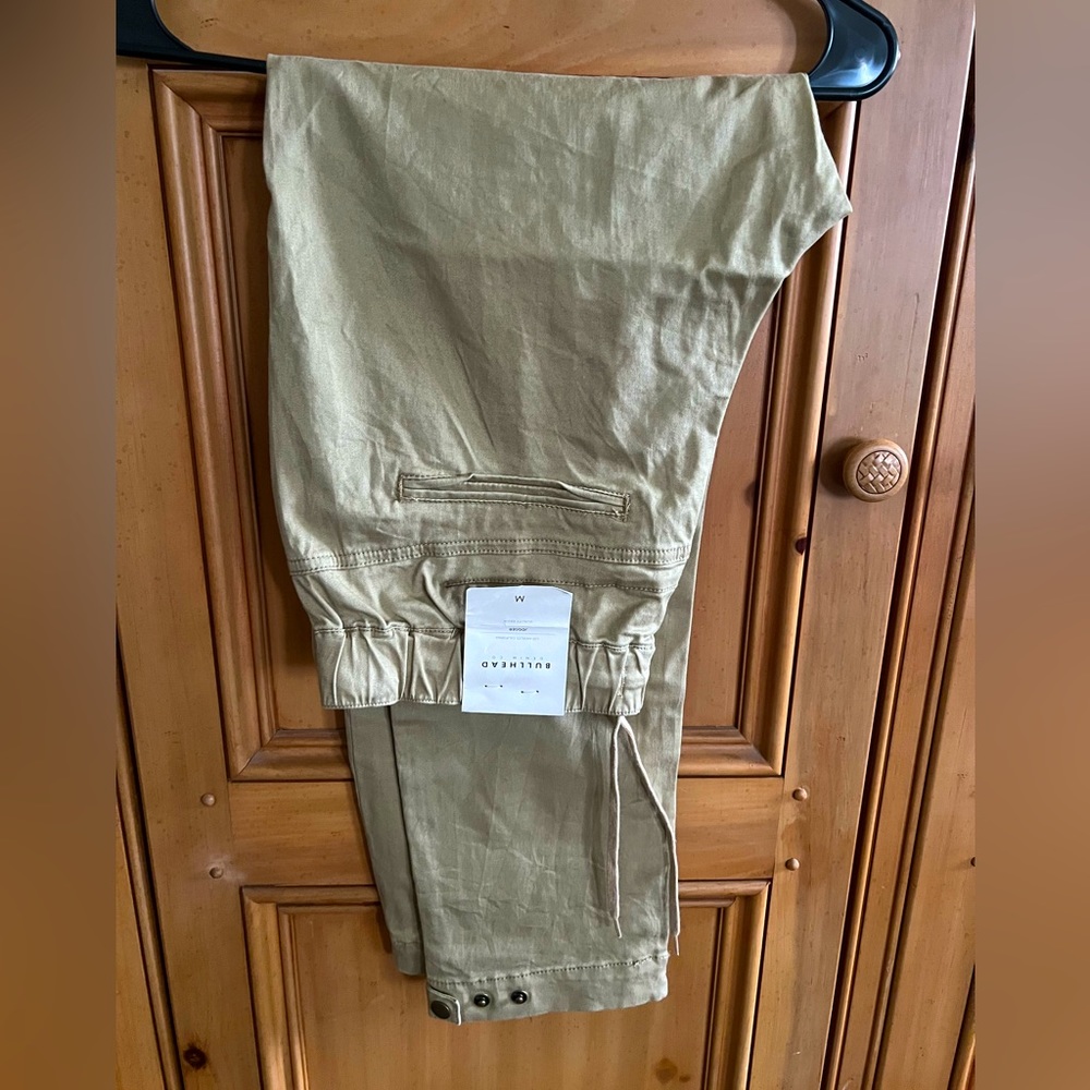 Bullhead Women’s Joggers New With Tags.